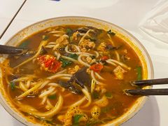 -粉八·云南米线·建水烧烤(常熟路店)