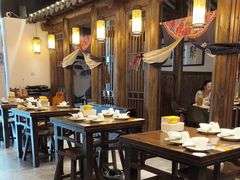 -聚汇三少·龙虾·中餐厅(莫邪路新天地店)