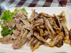 猪耳朵-小锅饭豆腐馆(嘉陵江街店)