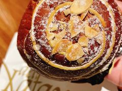 蔓越莓芝士朱古力包-老佛爷饼店