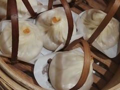 手拆蟹黄小笼包-龍堂蟹黄小笼包(万家丽店)