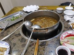 -乳仔牛牦牛汤锅 烤羊排(松潘古城店)