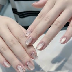 -进巍美甲美睫