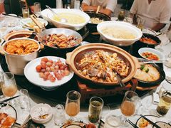 -帅巴人舅母子腊蹄民俗村