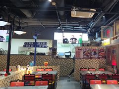 -马路牙子烧烤音乐酒馆(望京店)