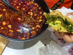 -牵人麻辣粉(粉巷店)