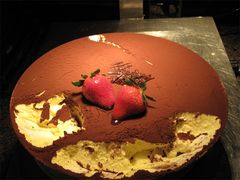 蛋糕-广州花园酒店-凌璇阁360度高空海鲜自助餐CAROUSEL