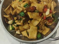 -江城燕子大排档(江汉路步行街店)