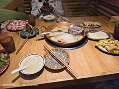 -洱火云南酸菜牛肉火锅(石景山当代商城店)