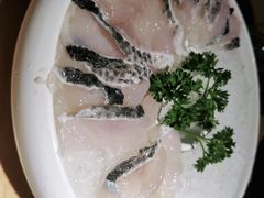 -洪氏嗨捞·广东猪肚鸡·椰子鸡火锅(西咸万象城店)