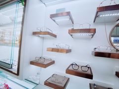 -翰佐蔡司小乐圆·依视路星趣控·暴龙眼镜折扣店