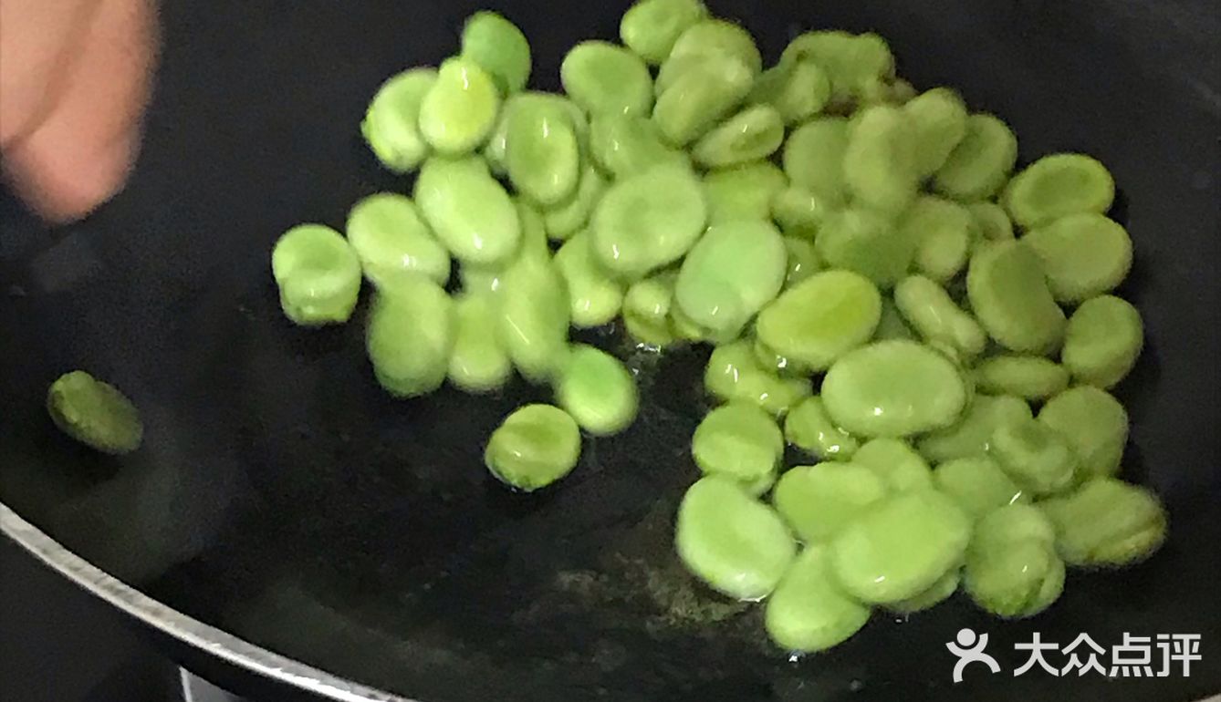 当季蔬菜之清炒蚕豆米