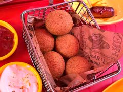 -BHC炸鸡(明洞总店)