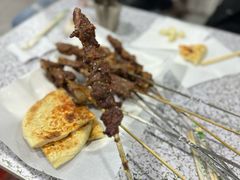 -巴汗羊肉串烧烤店