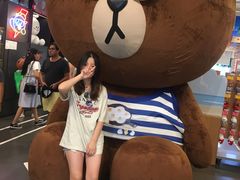 -LINE FRIENDS Garosu-gil Flagship Store