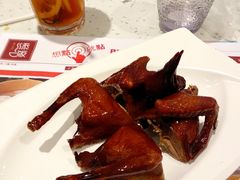 红烧乳鸽-添饭茶餐厅(天悦龙庭店)