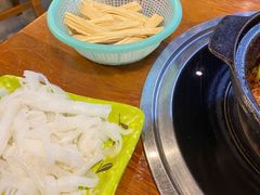 -重庆鸡公煲·青锅花椒鱼(牡丹江路店)