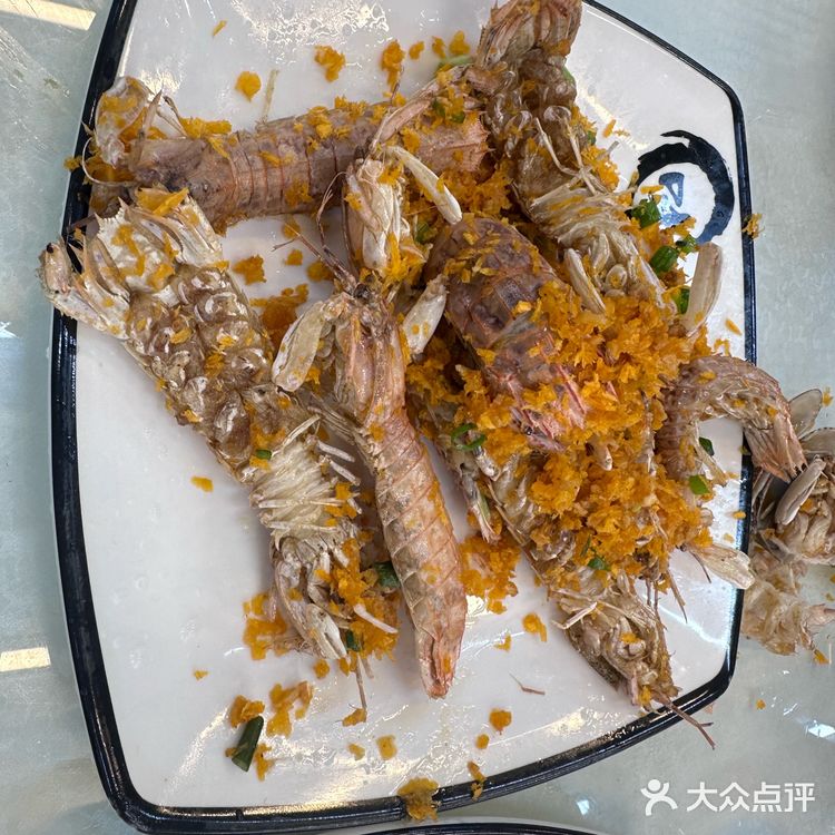 那么避风塘炒蟹绝对是你不能错过的一道美味