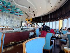 -怡豪大饭店·49楼旋转自助餐厅