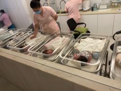 -妈咪爱月子中心·母婴护理