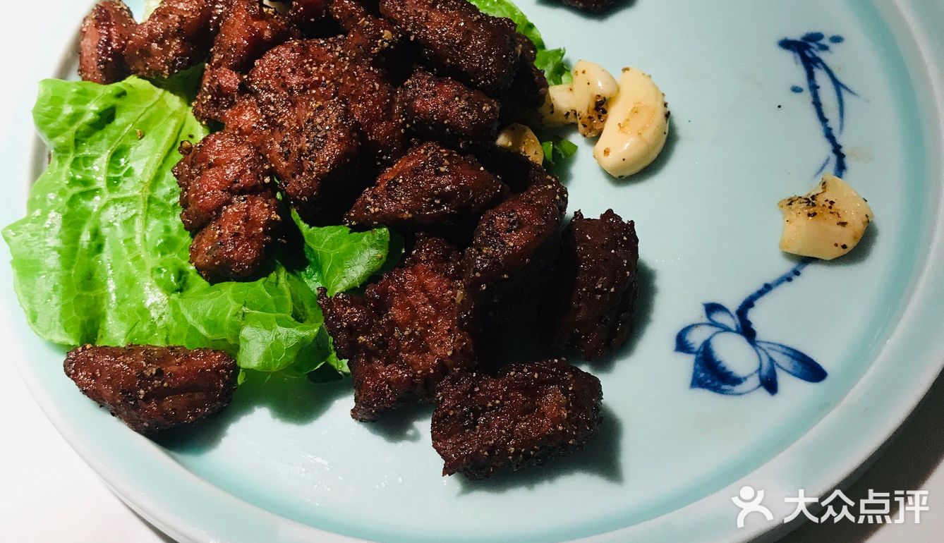 随便吃吃还是可以的，风格类似外头现在很多的杭帮菜馆