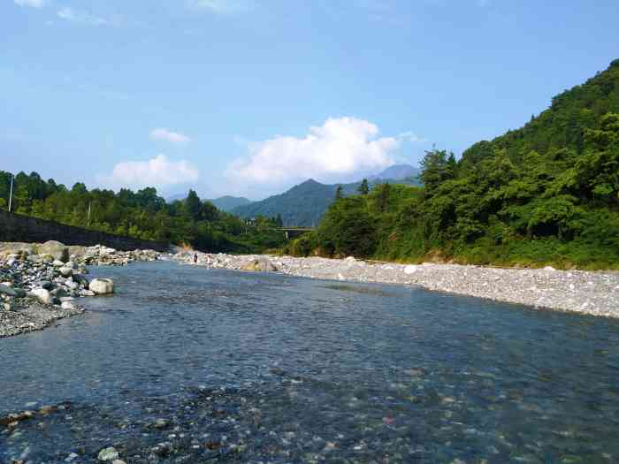 白水河自然保护区"白水河自然保护区,在彭州小渔洞附近这里山.