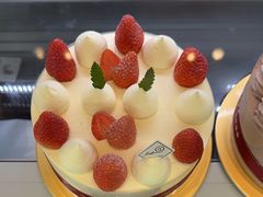 -花花卷卷·鲜食蛋糕(静安久光百货店)