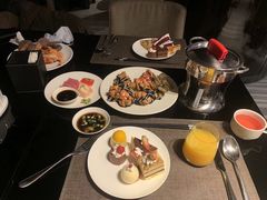 -唐拉雅秀酒店-西锦汇空中BBQ·思创餐厅