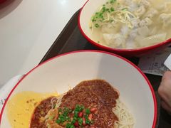 -小杨生煎(金山百联购物中心3楼店)
