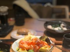 三文鱼牛油果盖饭-沼津港渔市(宏伊国际广场店)