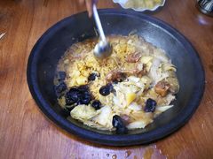 -粘豆包柴火铁锅炖