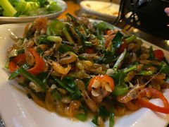 -临江餐馆二楼美食部落