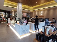 -星巴克臻选(深圳龙华红山天虹店)