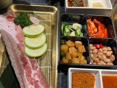 -嘿嘟嘟·肋条烧肉放题(爱融荟城店)