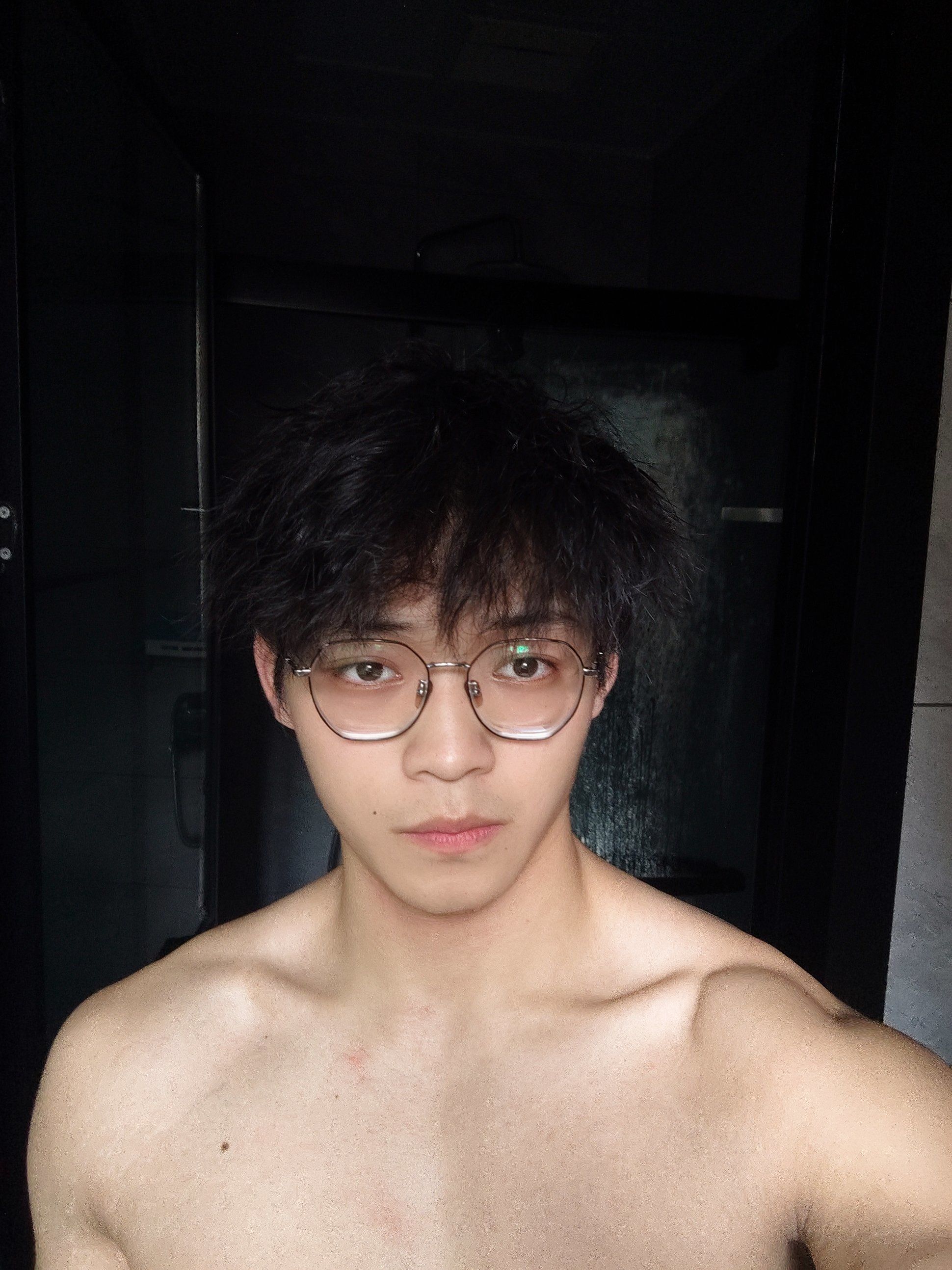 如何练出六块腹肌