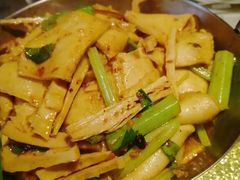 -然一素食餐厅(马利来广场店)