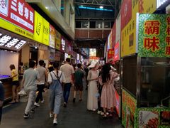 -泰龙城小吃街