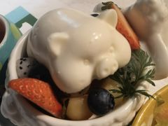 小猪芋圆布丁-水桶王国主题餐厅·聚会·生日派对·亲子活动·家庭套餐(亚龙湾希尔顿店)