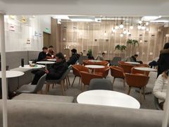 大堂-奈雪的茶(市百一店)