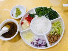 -官塘陈记鱼生·潮汕砂锅粥·牛肉火锅(潮枫路总店)