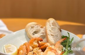 Lemon Butter Shrimp with Bread