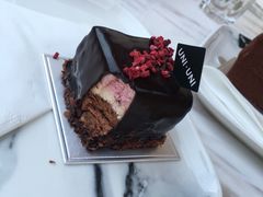 -UNI UNI(环亚凯瑟琳店)