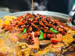 -辣尚瘾·烤鱼·新川菜(牡丹园直营店)