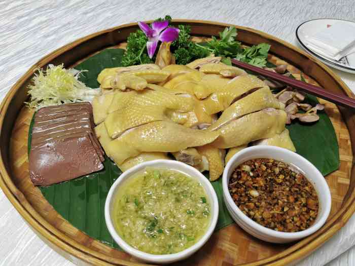 顺德佬(景田店)-"菜品整体还可以,炸排骨很香,凉拌菜也很好.