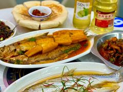 -丹水桥地锅鱼·翘嘴鲌·地方特色全鱼宴(丹江口大坝店)