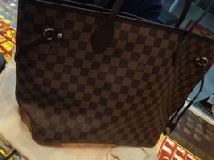 -恒一珠宝·回收黄金钻石奢侈品(灵岩南路店)