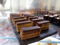 咖啡歌剧-AZUR聚(香格里拉饭店)