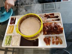 -月枫江南小馆(绿地缤纷广场店)