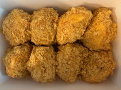 蟹黄酥松小贝-鲍师傅糕点(江苏路店)