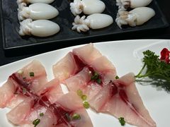 -鲜入唯煮·港式海鲜牛肉火锅(金宝街店)
